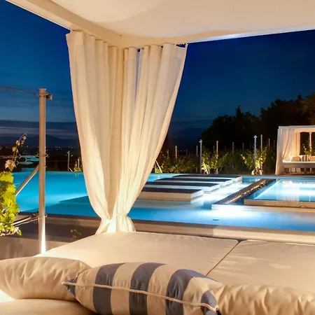 Vineyard Estate Willa Porto Heli